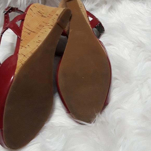 Shoes - Picture 3 of 4